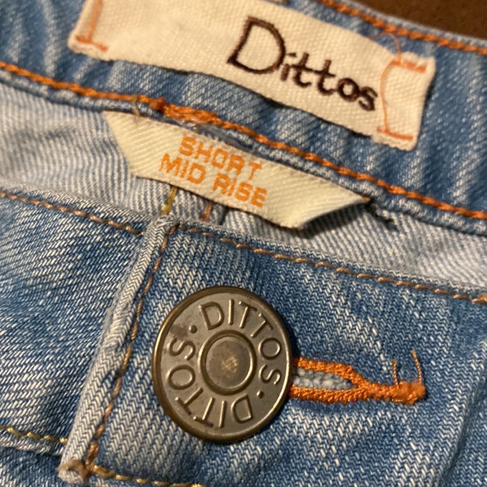 Dittos Short Mid Rise Shorts - Picture 4 of 7